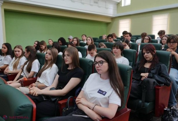 USM formează practicieni în industriile creative: 107 studenți au absolvit „Multimedia Production Bootcamp” susținut de MEC