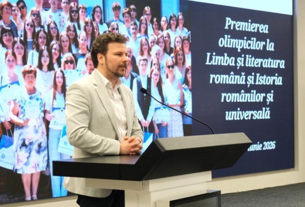 80 de elevi olimpici din Republica Moldova, premiați la română și istorie cu sprijinul României