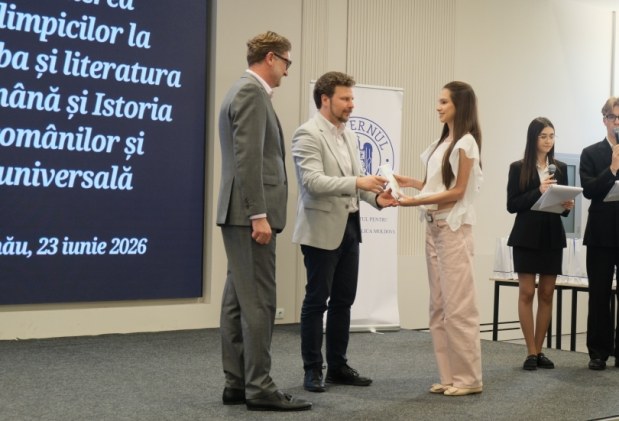 80 de elevi olimpici din Republica Moldova, premiați la română și istorie cu sprijinul României