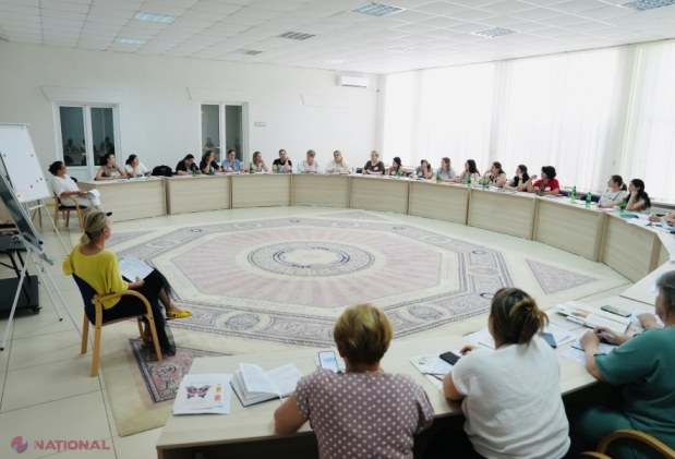 Profesorii din grădinițe, pregătiți să devină formatori în cadrul programului „100 de povești citite”