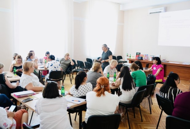 Profesorii din grădinițe, pregătiți să devină formatori în cadrul programului „100 de povești citite”