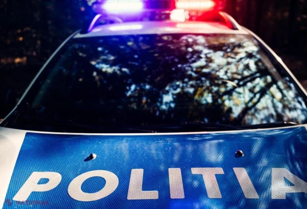 Șoferul de TIR care a lovit mașina de poliție pe DN 1 și s-a baricadat în cabină la Bușteni a fost reținut 24 de ore