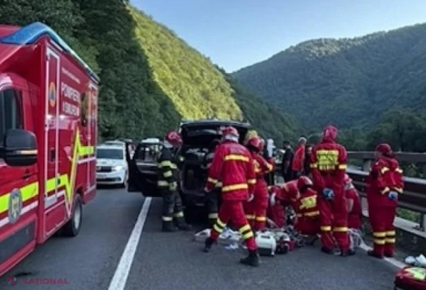 Tragedie pe Valea Oltului: bolovan prăbușit peste o mașină pe DN 7, un bărbat de 71 de ani a murit