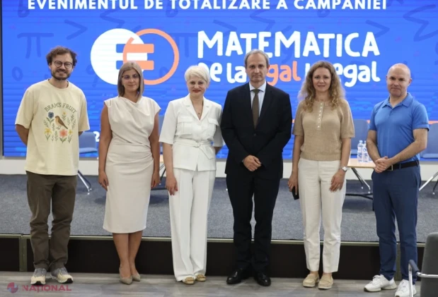 Mentorii liceeni ai campaniei „Matematica de la egal la egal”, premiați la Chișinău pentru sprijinul acordat elevilor de clasa a IX-a