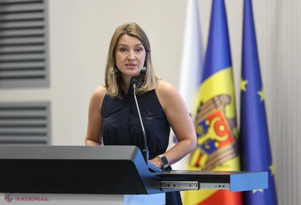 Mentorii liceeni ai campaniei „Matematica de la egal la egal”, premiați la Chișinău pentru sprijinul acordat elevilor de clasa a IX-a