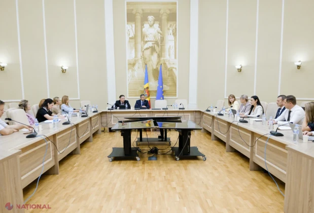 Ministerul Justiției lansează un plan pentru a face mai atractive carierele de judecător și procuror în Republica Moldova