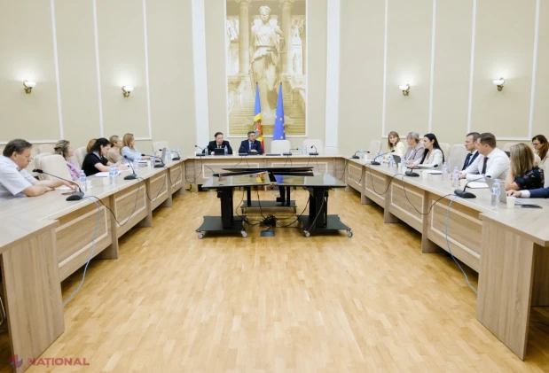 Ministerul Justiției lansează un plan pentru a face mai atractive carierele de judecător și procuror în Republica Moldova