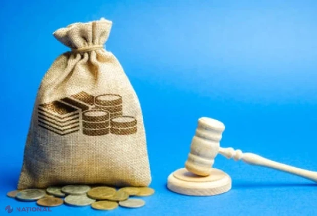 Foști funcționari ai Fiscului, amendați și interziși în funcții publice pentru trafic de influență asupra judecătorilor CSJ