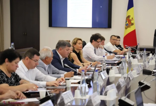 MDED continuă consultările pe pachetele de dereglementare și promite un dialog deschis cu partenerii sociali