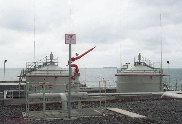 Atac cu drone asupra a două petroliere la terminalul CPC din Marea Neagră opreşte din nou exporturile de ţiţei, în timp ce Ucraina loveşte în serie depozitele Wildberries din Rusia