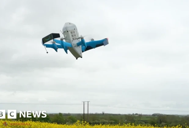 Dronă Amazon Prime Air s-a prăbușit într-o grădină în timpul unei livrări experimentale în Darlington