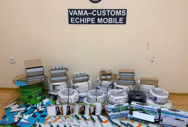 Marfuri nedeclarate de 75 000 de lei, descoperite de Echipelor Mobile ale Serviciului Vamal lângă Tudora