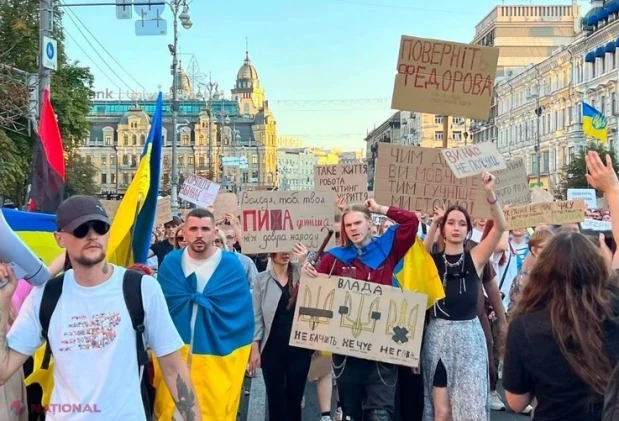 Mii de ucraineni mărșăluiesc la Kiev pentru revenirea ministrului apărării Mîhailo Fedorov, simbol al luptei anticorupție și al inovației militare