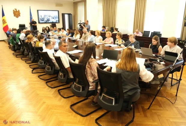 MEC marchează Ziua europeană de comemorare a victimelor Holocaustului romilor prin masă rotundă și inaugurarea unei plăci comemorative la Gara Visterniceni