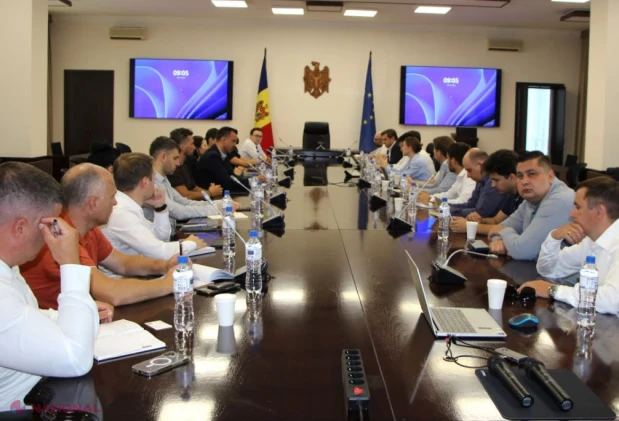 Guvernul pregătește garanții de credit pentru investiții private în baterii de stocare a energiei electrice