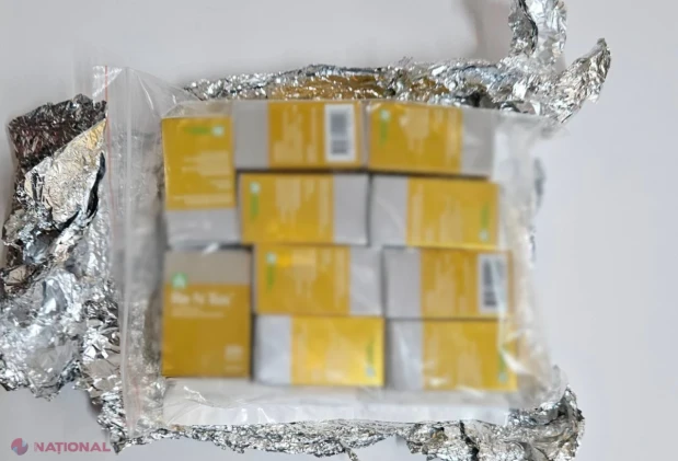 Preparatele injectabile și comprimatele ascunse într-un colet poștal pe ruta Ucraina–Israel, depistate pe Aeroportul Chișinău