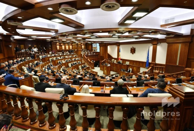 Parlamentul, bilanț de sesiune: 30 de ședințe, 177 de acte normative adoptate și aproape 300 de inițiative legislative înregistrate