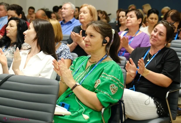 Manualele școlare intră în reformă: peste 250 de autori, instruiți după modelul Estoniei pentru cărți mai clare și adaptate elevilor