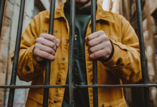 Certat cu iubita în arest la domiciliu, a fugit și a bătut la poarta închisorii din Genova: „Nu mai pot, arestați-mă, vreau liniște”