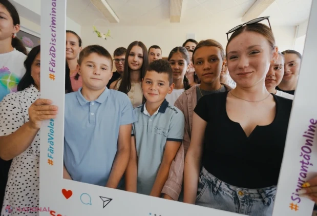 Teatrul forum îi transformă pe elevi în formatori împotriva bullyingului și discriminării în școlile lor