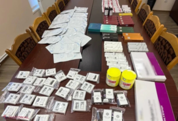 Preparate injectabile și consumabile ascunse, depistate de vameși într-un microbuz din Ucraina la Tudora