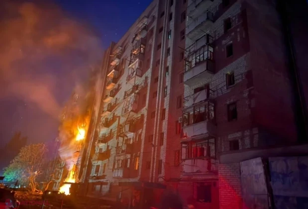 Atacuri rusești la Hramatorsk și Zaporojie: un mort, 17 răniți, clădiri distruse și apel la evacuare