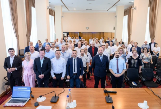 Guvernul lansează consultări cu primarii despre finanțarea infrastructurii în localitățile amalgamate voluntar