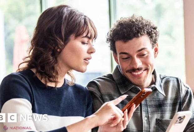 Bumble renunță la regula „femeile fac primul pas” și își împarte comunitatea în tabere opuse