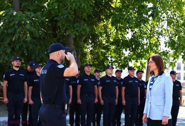 Pompierii moldoveni, onorați la Chișinău după misiunea reușită de lichidare a incendiilor forestiere din Grecia