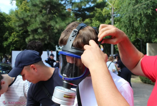 Salvatorii IGSU au învățat tinerii din Bălți cum să fie în siguranță la Festivalul Zilei Internaționale a Tineretului