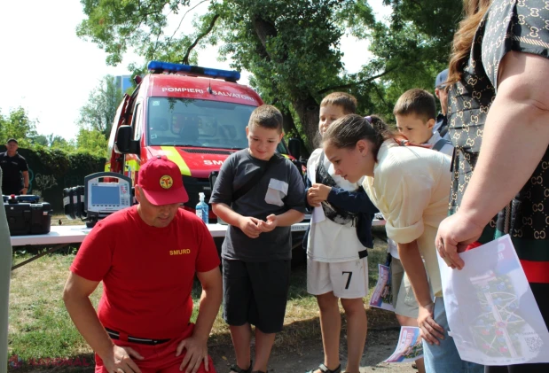 Salvatorii IGSU au învățat tinerii din Bălți cum să fie în siguranță la Festivalul Zilei Internaționale a Tineretului