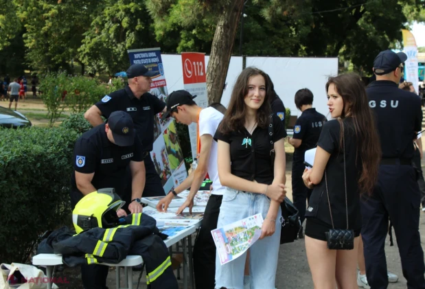 Salvatorii IGSU au învățat tinerii din Bălți cum să fie în siguranță la Festivalul Zilei Internaționale a Tineretului