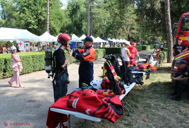Salvatorii IGSU au învățat tinerii din Bălți cum să fie în siguranță la Festivalul Zilei Internaționale a Tineretului