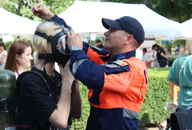 Salvatorii IGSU au învățat tinerii din Bălți cum să fie în siguranță la Festivalul Zilei Internaționale a Tineretului