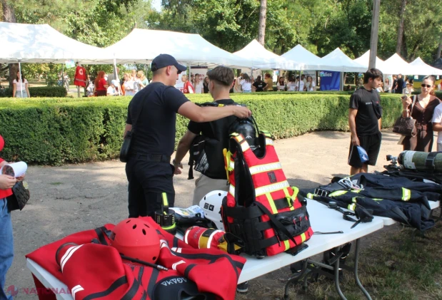 Salvatorii IGSU au învățat tinerii din Bălți cum să fie în siguranță la Festivalul Zilei Internaționale a Tineretului