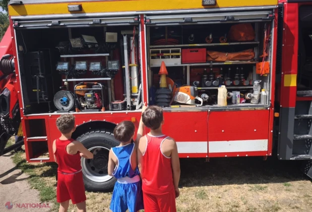 Salvatorii IGSU au învățat tinerii din Bălți cum să fie în siguranță la Festivalul Zilei Internaționale a Tineretului