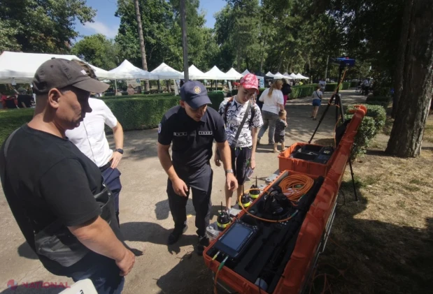 Salvatorii IGSU au învățat tinerii din Bălți cum să fie în siguranță la Festivalul Zilei Internaționale a Tineretului