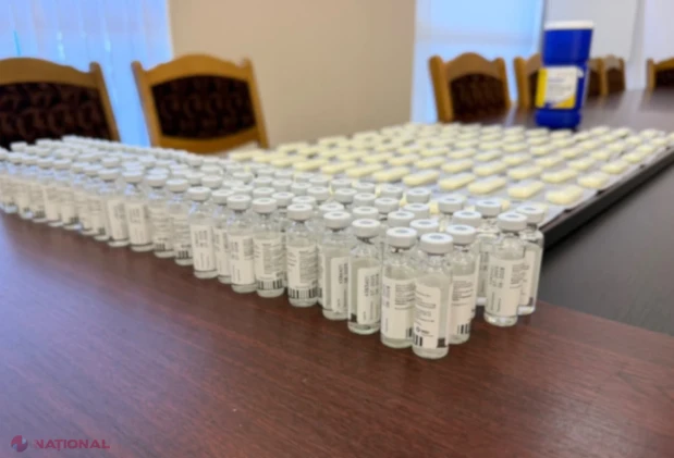 Valută nedeclarată, medicamente veterinare și armă de tir, depistate de vameși în trei cazuri la frontieră