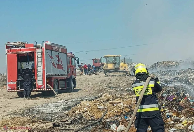 Pompierii IGSU luptă de peste 24 de ore cu incendiul de la gunoiștea din Orhei