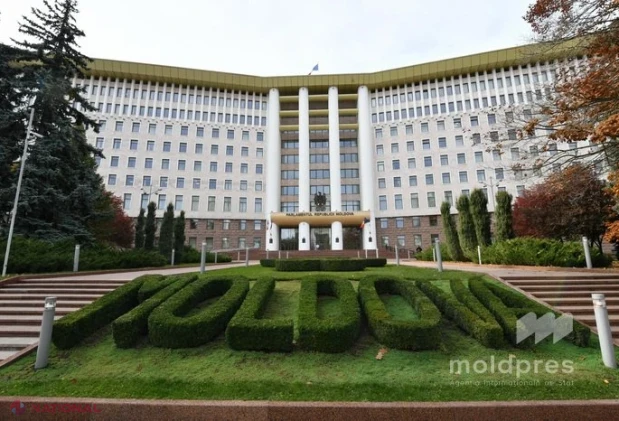 Republica Moldova marchează 35 de ani de Independență cu ședință solemnă a Parlamentului, paradă militară și concert în centrul Chișinăului