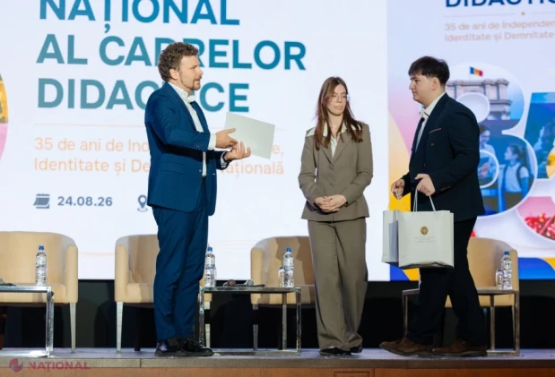 Elevii „Noi suntem Europa”, omagiați la Forumul Național al Cadrelor Didactice pentru promovarea valorilor europene