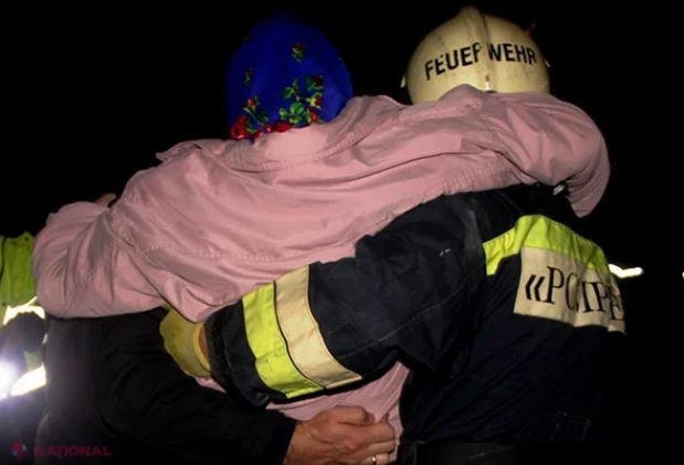 Incendiu într-un bloc de pe Calea Orheiului: 20 de oameni, dintre care 7 copii, evacuați de pompieri