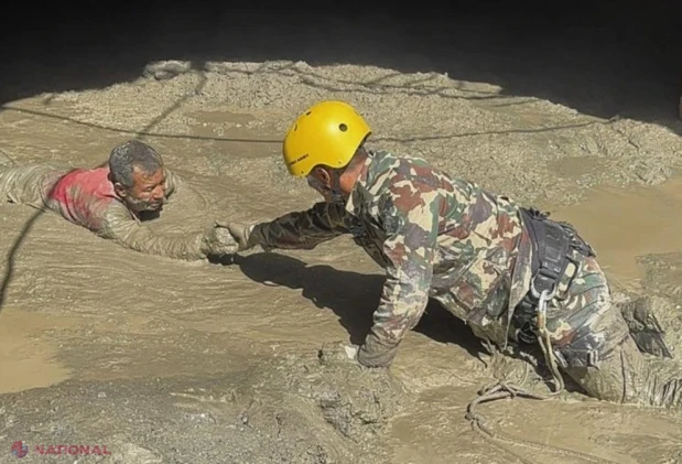 Nepal, lovit de una dintre cele mai grave viituri din ultimii ani: sute de muncitori, dispăruți în tunelurile hidrocentralelor îngropate în noroi și rocă