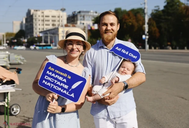 Mii de oameni, împreună pentru Marea Dictare Națională de Ziua Limbii Române în Republica Moldova