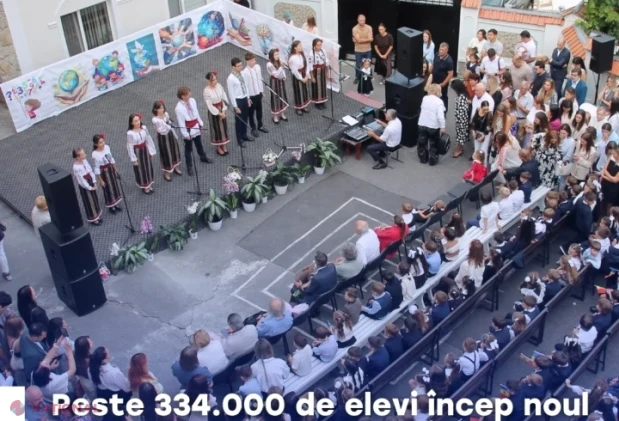 Peste 334.000 de elevi au revenit la școală în noul an de studii 2026-2027 în Republica Moldova