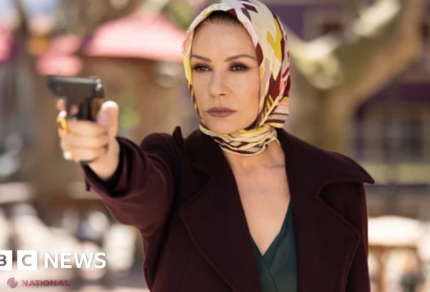 Catherine Zeta-Jones, lăudată de fani pentru accentul galez folosit în noul serial „Kill Jackie”