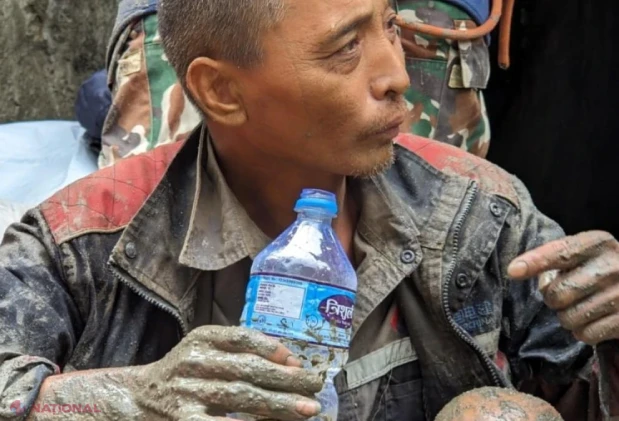 Al treilea muncitor, cetățean chinez, salvat dintr-un tunel la 10 zile după viitura din Nepal