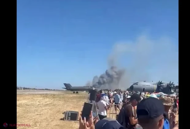 Avion F-4 Phantom prăbușit în timpul unui spectacol aviatic în Grecia: cei doi piloți, găsiți inconștienți, iar incendiul s-a extins spre zone locuite - FOTO, VIDEO