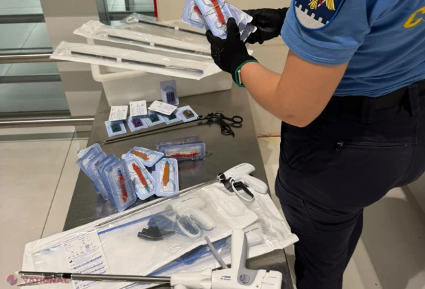 Peste 200 de dispozitive și produse medicale nedeclarate, găsite în bagajele a doi pasageri la Aeroportul Chișinău