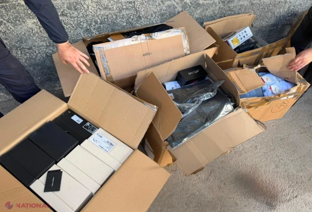 Laptopuri, telefoane și bijuterii de circa 750 000 de lei, depistate într-un autocar pe traseul Leușeni–Chișinău